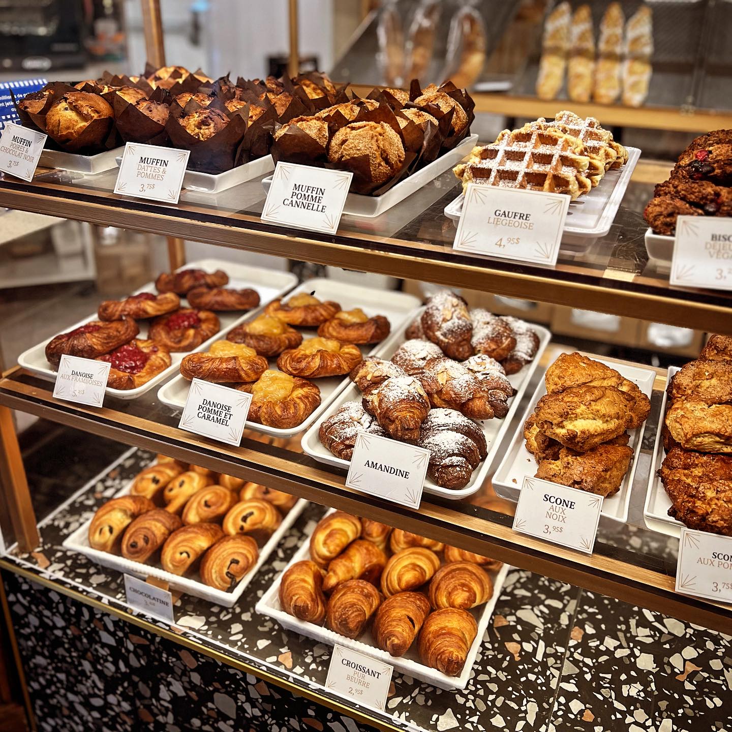 Artisanal bakery coffee shop and local boutique in Matane