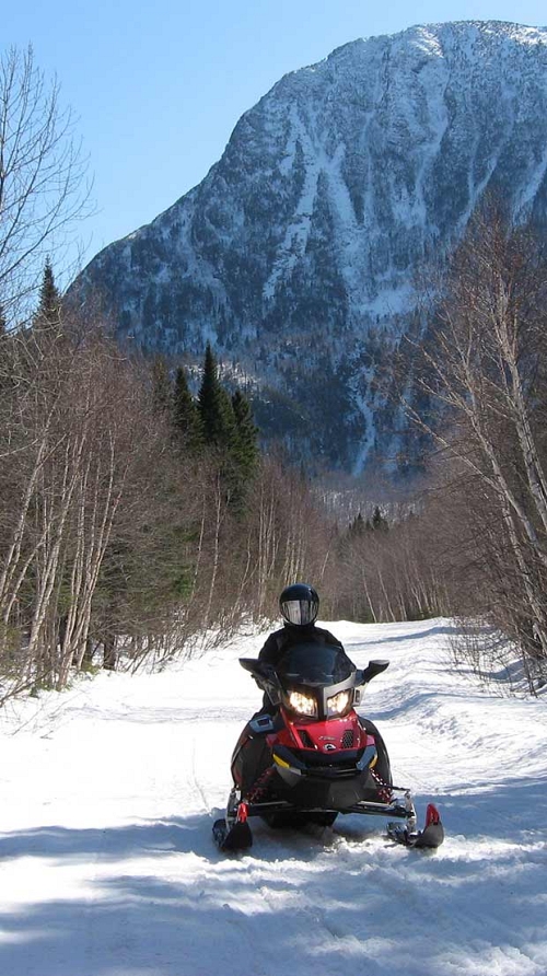 Practice your favorite winter sport and ride along snowy trails, where you can safely discover beautiful scenery. 